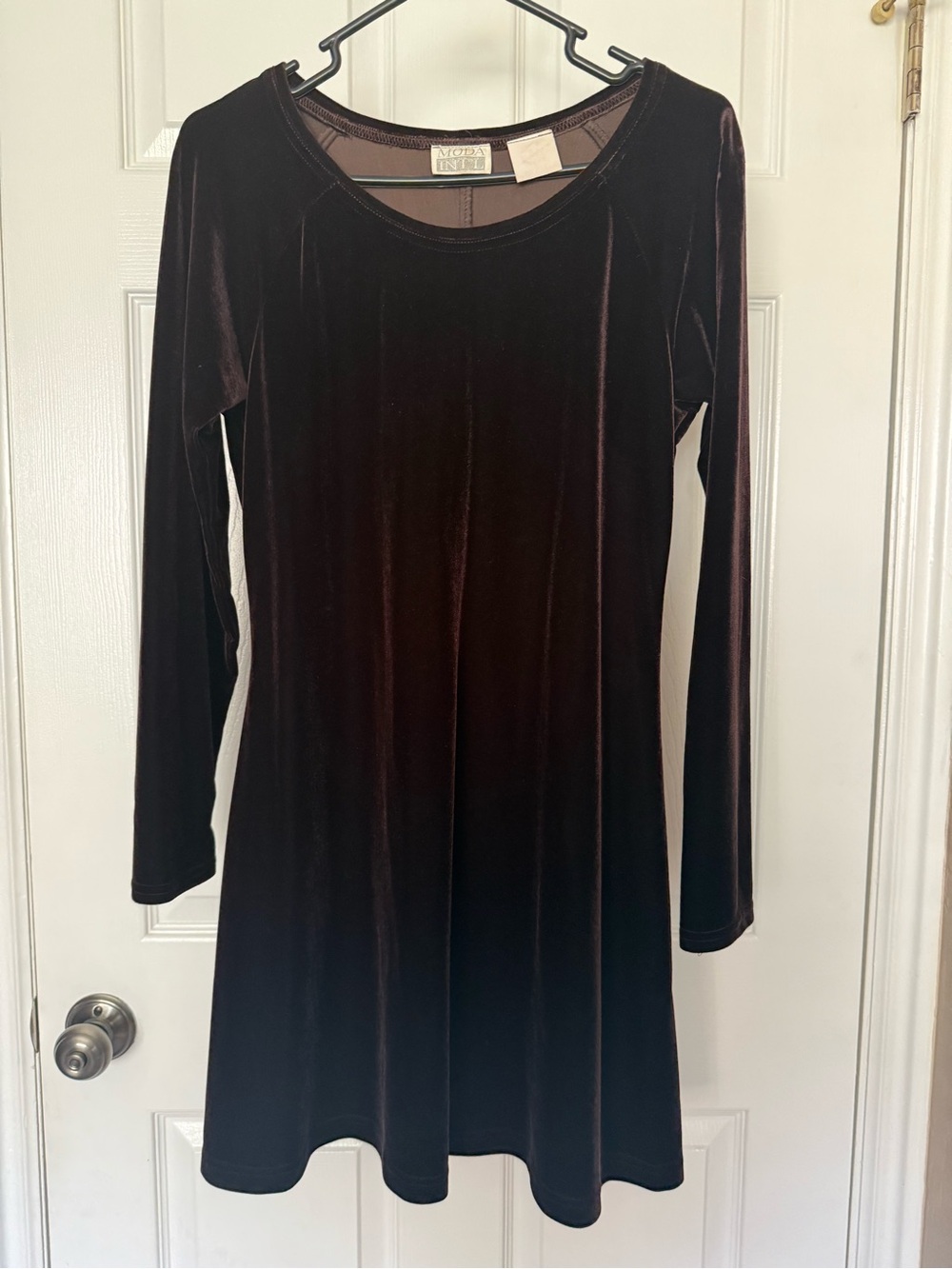 Moda Velvet Long-Sleeve A-Line Dress - Deep Brown